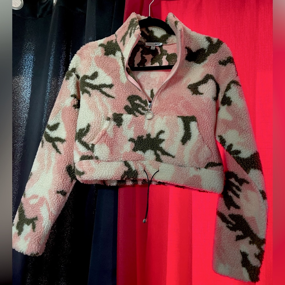 Pink Camo Fuzzy Crop Jacket XS